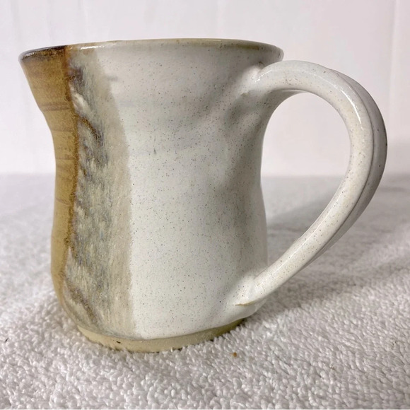 Vintage Ceramic Stoneware Cream Tan Pottery Mug Coffee Cup - Picture 2 of 13